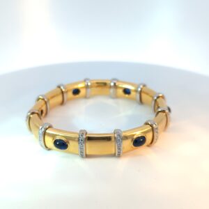 Armreif mit Brillanten und Saphiren